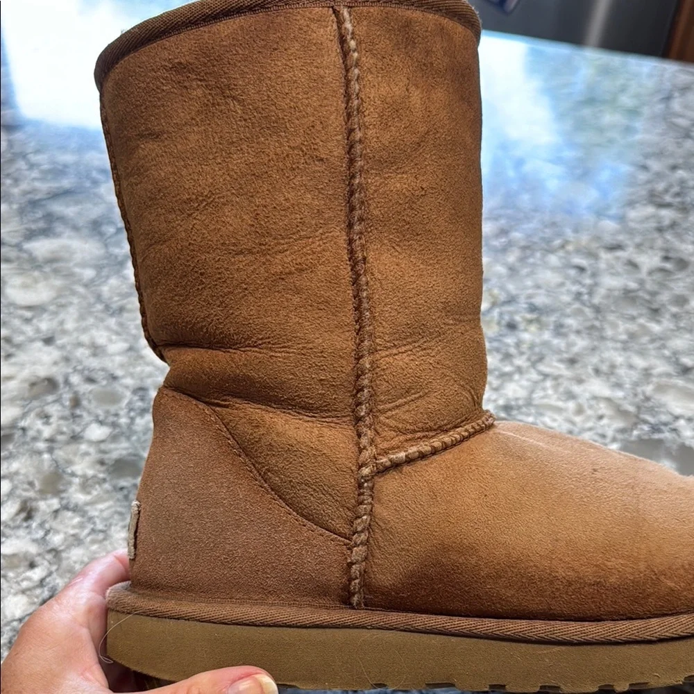 UGG Classic Tan Shearling Boots - Picture 10 of 16